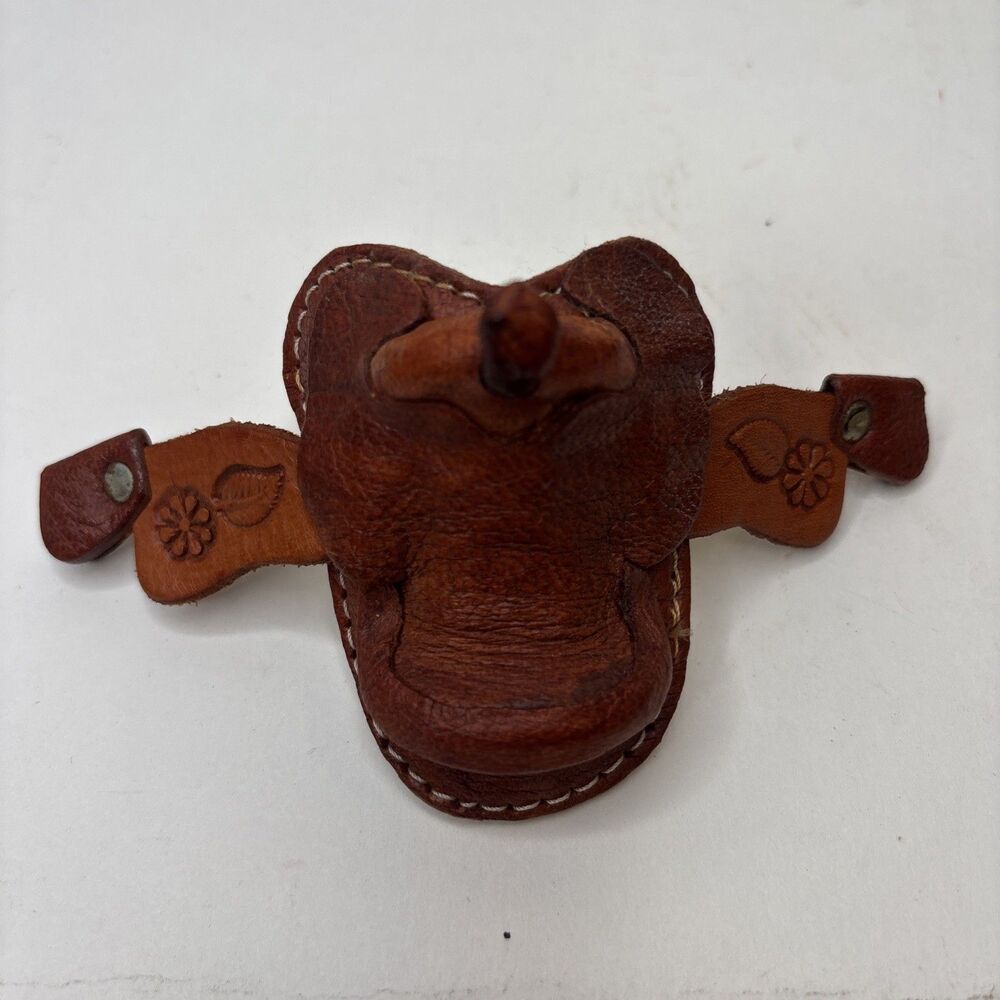 Dollhouse Miniature Western Cowboy Brown Leather Saddle Rodeo Horse 1:12 Scale